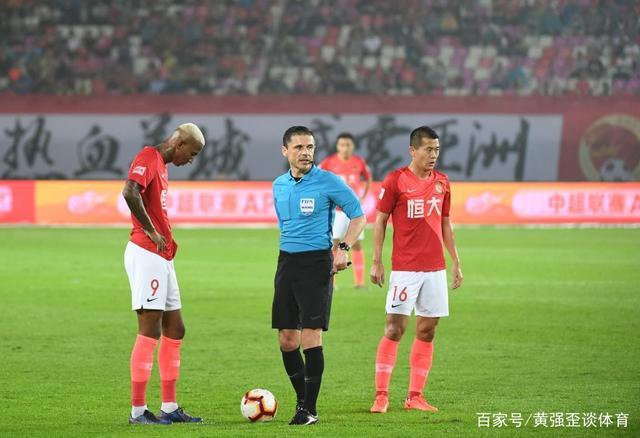 河南队势不可挡，雄踞领先位置搏击胜利