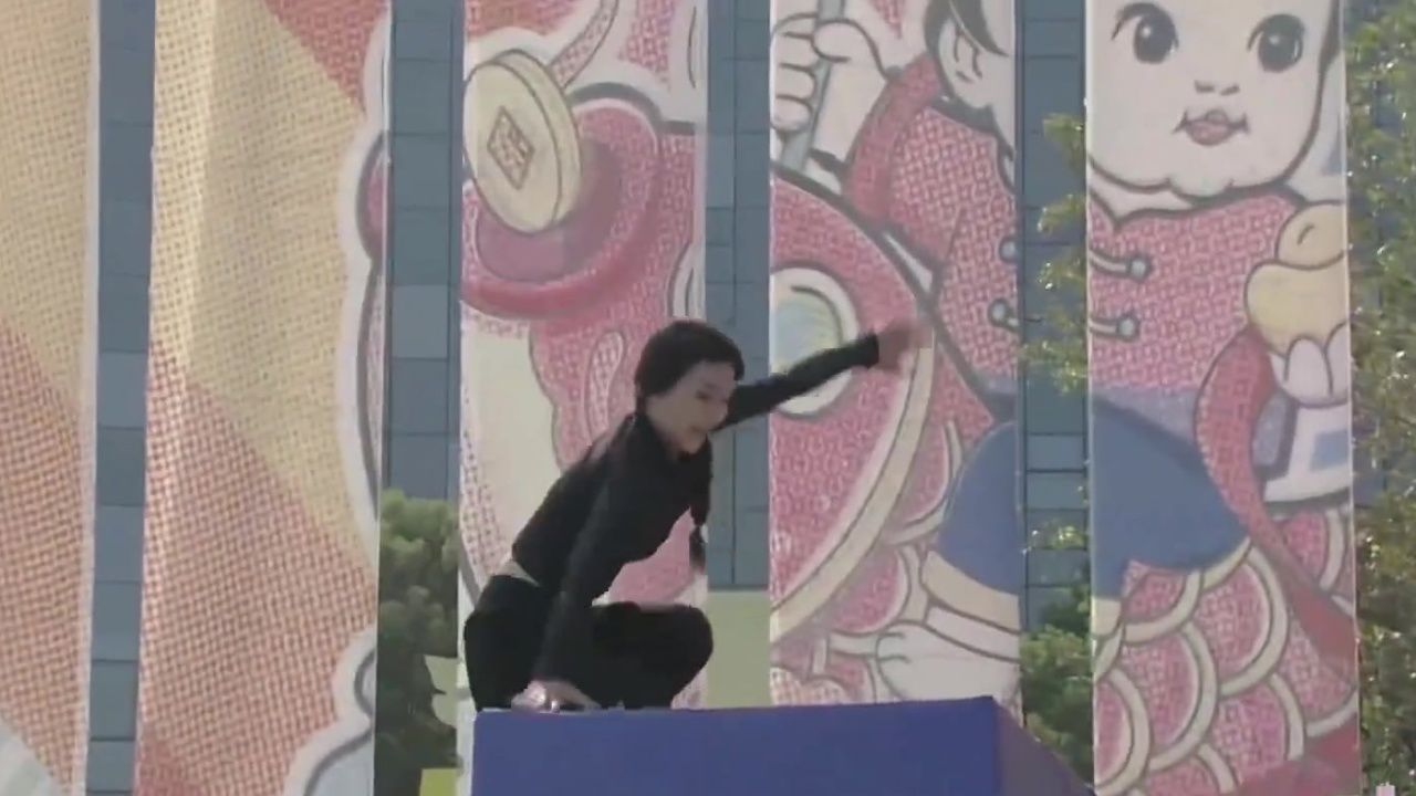 包含塞浦路斯女乒运动员在决赛中夺魁的词条