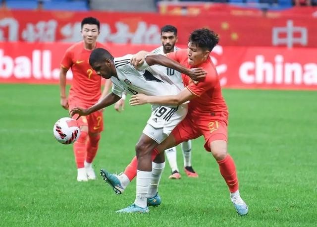 中国队在亚洲杯赛场上实现胜利继续前行的简单介绍